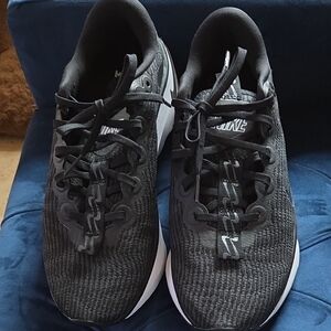 Nike Womens Black and White Sneakers